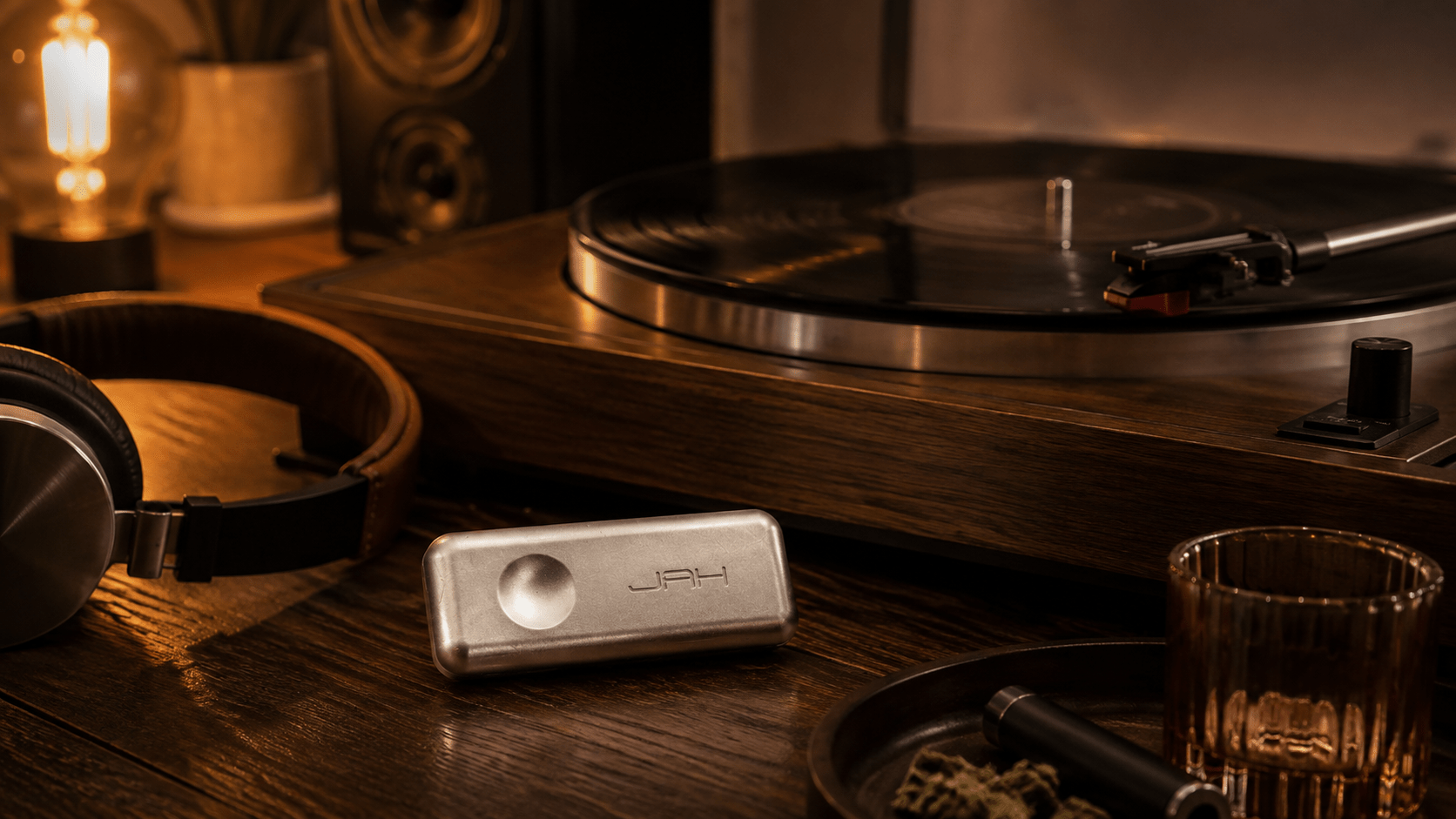 What Makes a Smoking Pipe Comfortable for Long, Uninterrupted Evenings? - jah pipes