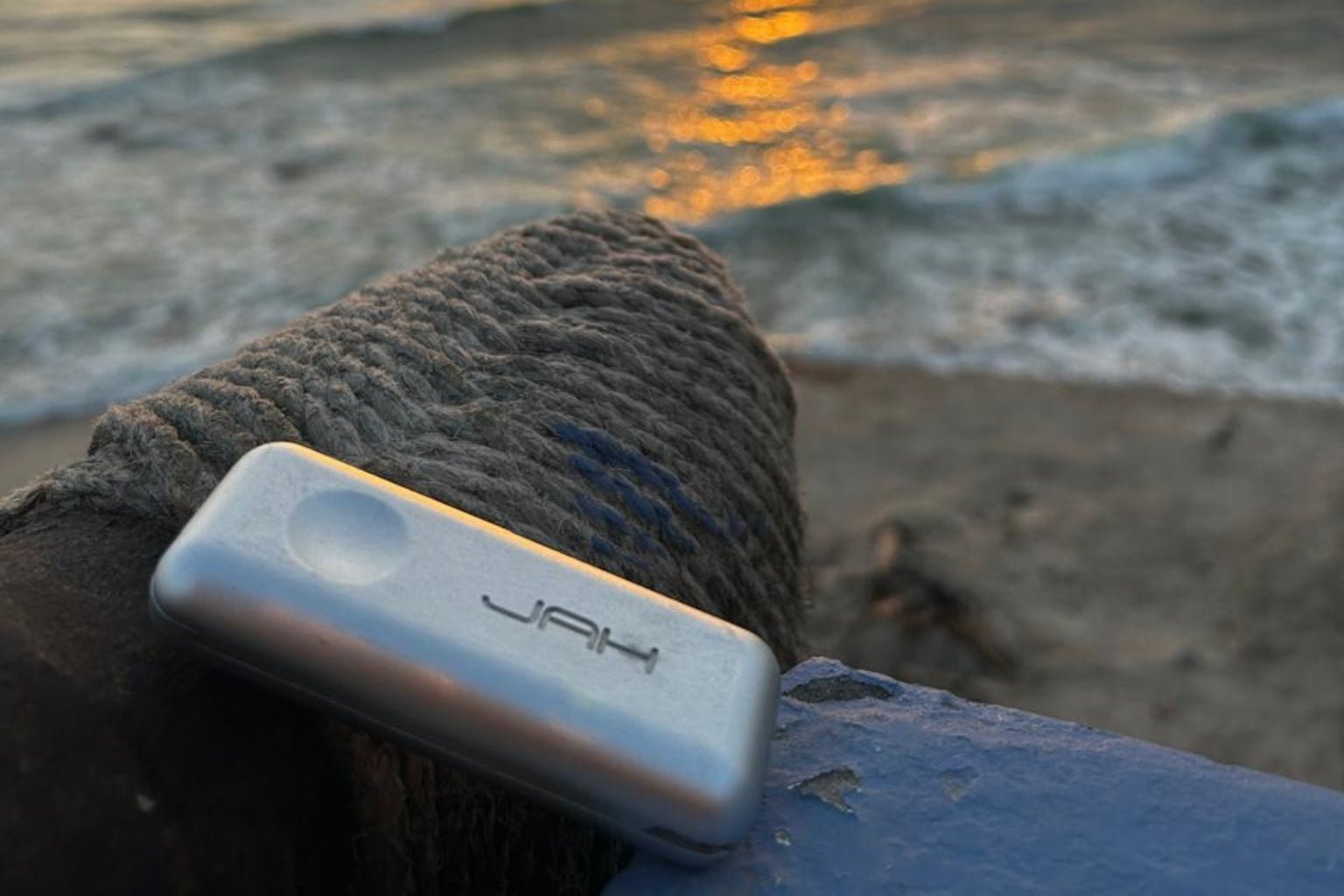 Outdoor Smoking Pipe for Beach & Lake Days: Wind, Sand, and Easy Carry - jah pipes